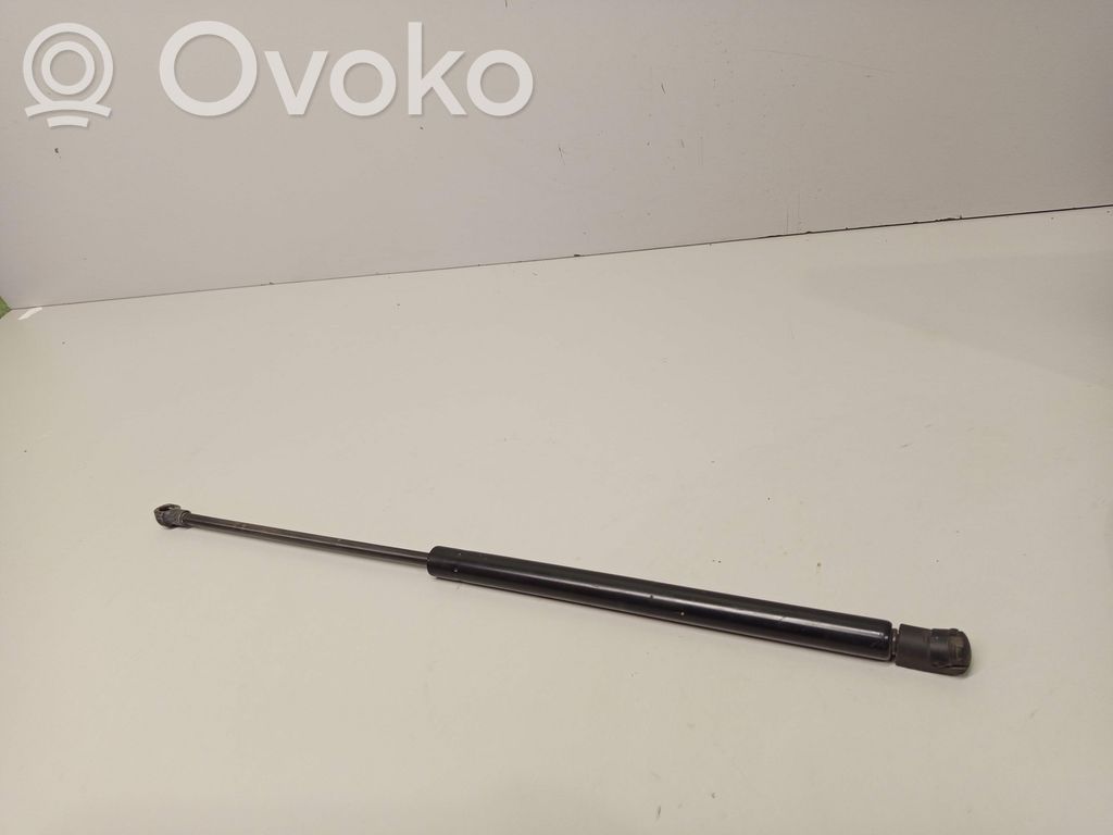 Volkswagen Golf IV Siłownik maski przedniej 
