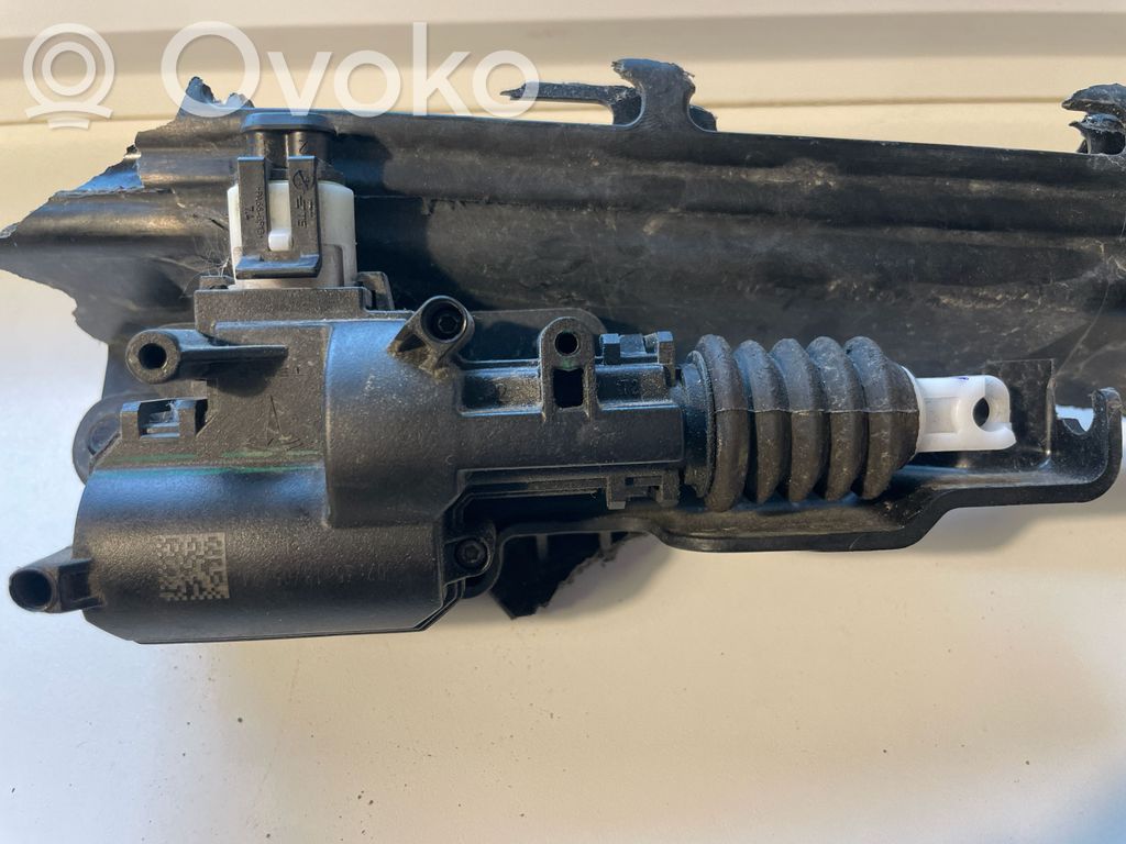 Tesla Model 3 Dzinēja pārsega slēdzene 