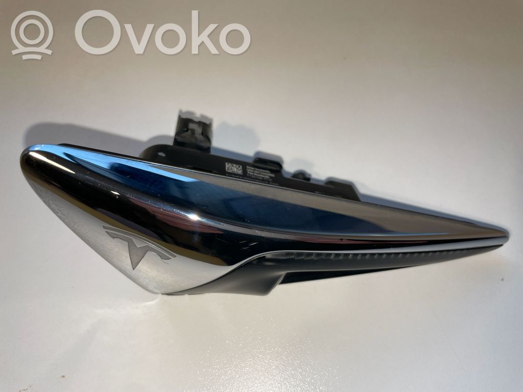 Tesla Model 3 Videokamera priekšējā bamperī 