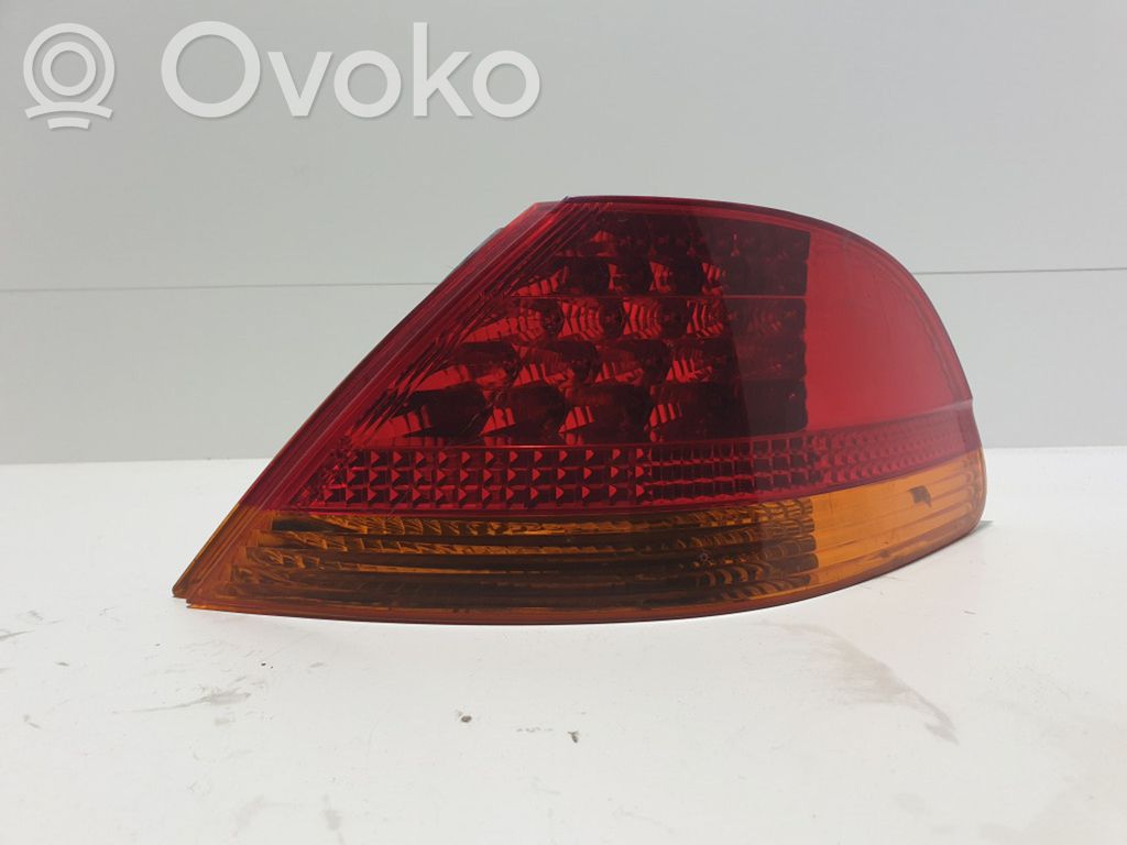 BMW 7 E65 E66 Galinis žibintas kėbule 