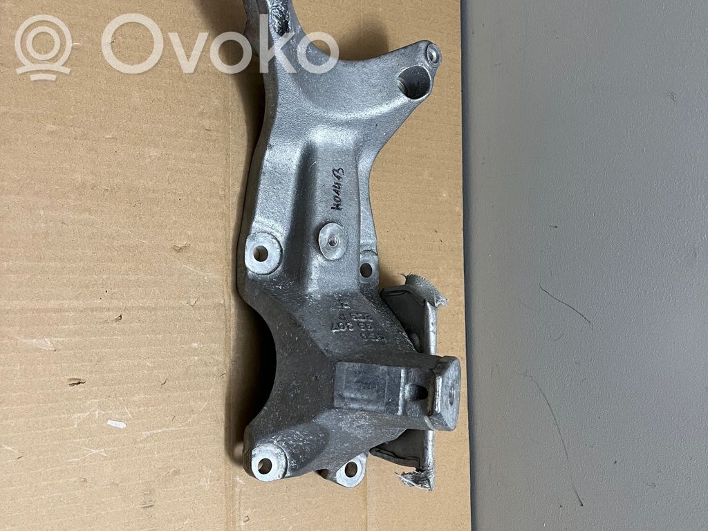 Audi A6 C7 Engine mounting bracket 