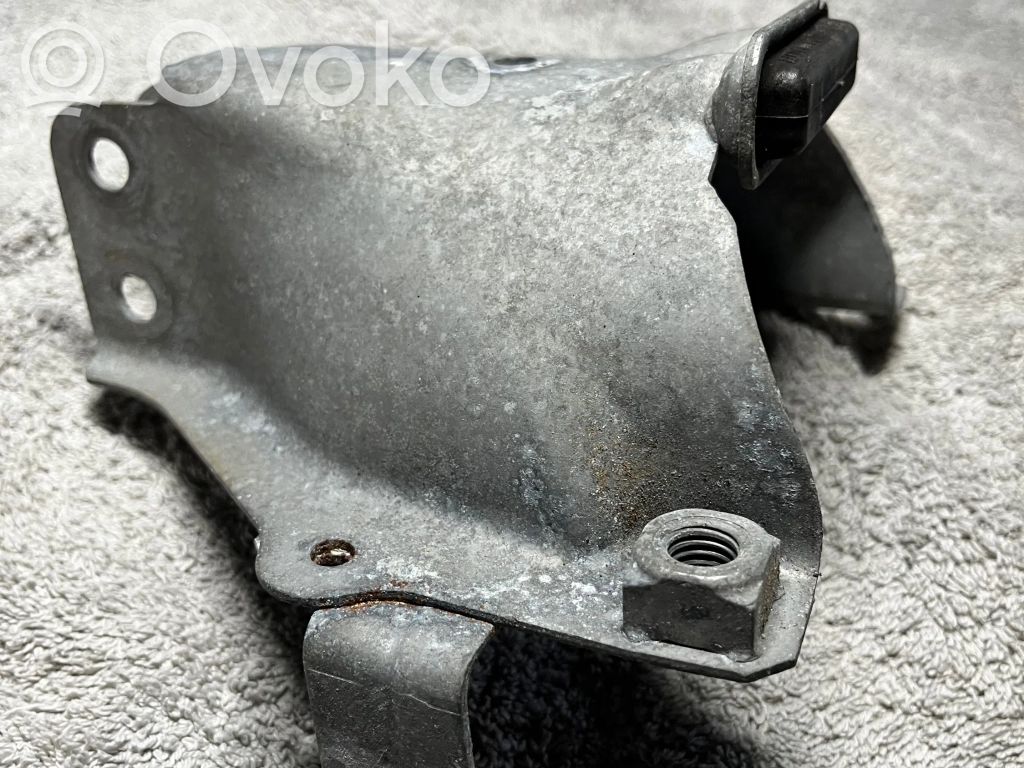 Audi Q5 SQ5 8R Engine mounting bracket 