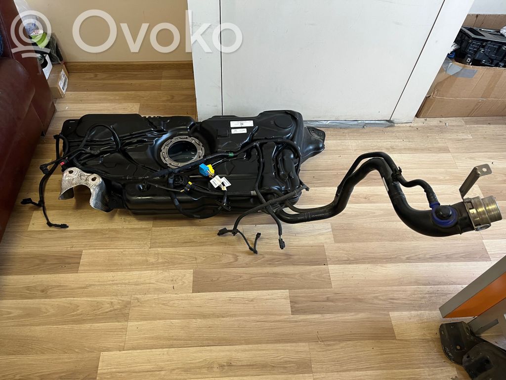 Opel Astra L Polttoainesäiliö 