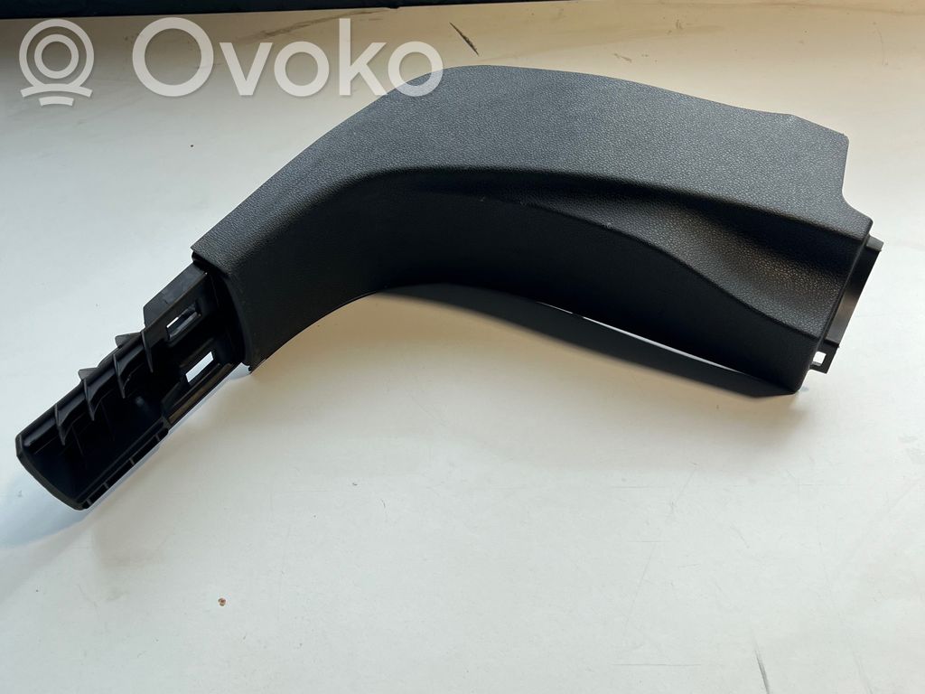 Opel Combo E Kita salono detalė 