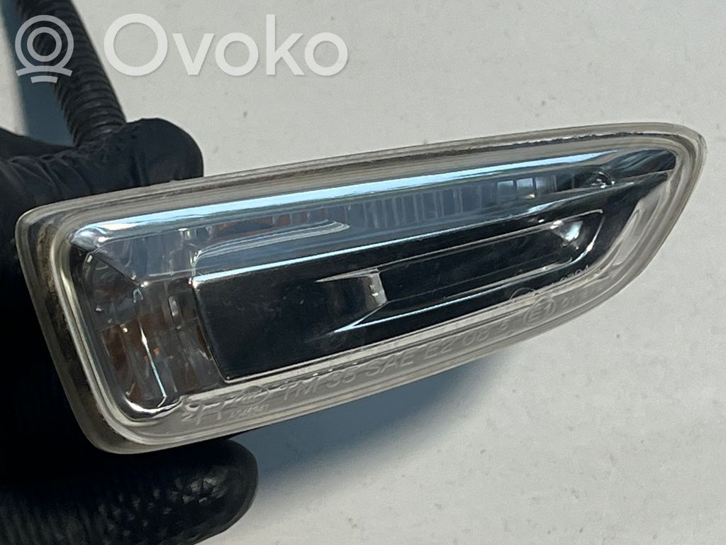 Opel Zafira C Etupuskurin suuntavilkku 