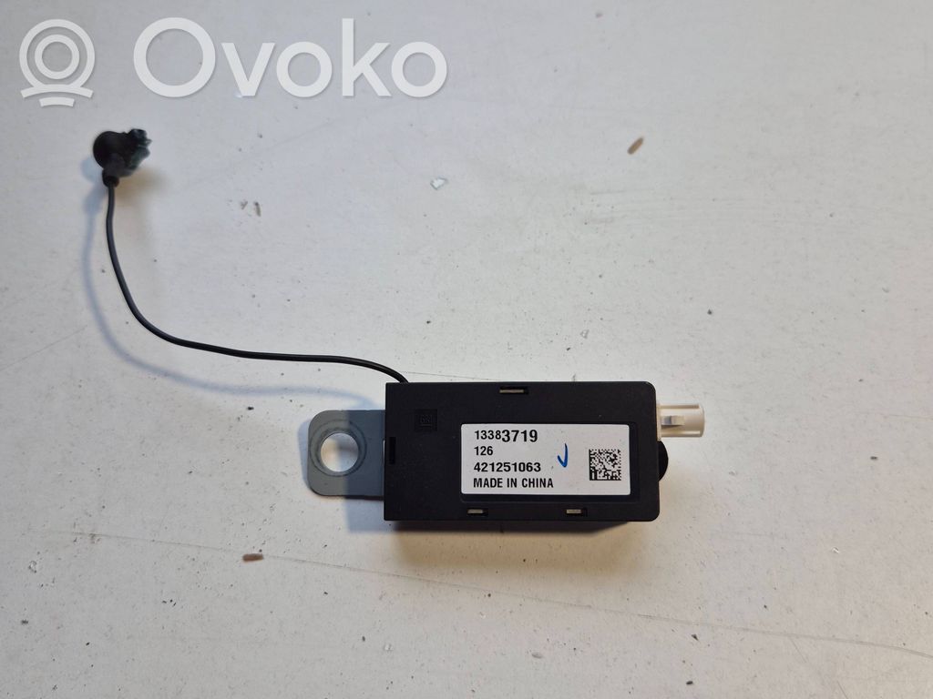 Opel Astra K Amplificateur d'antenne 