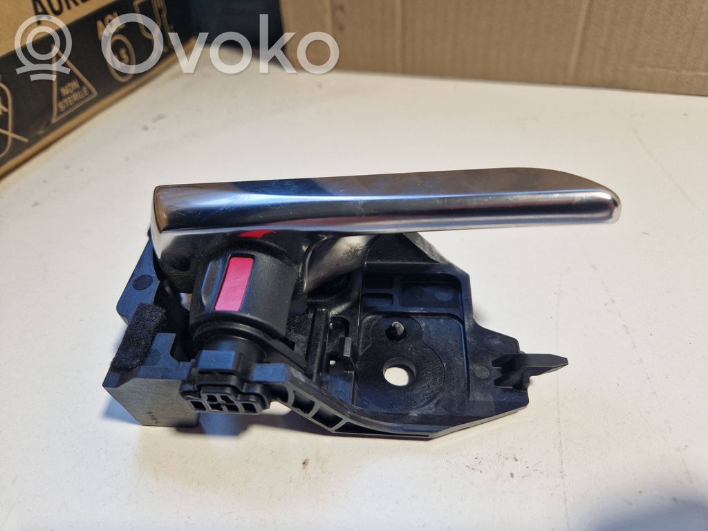 Mazda 3 Front door interior handle 