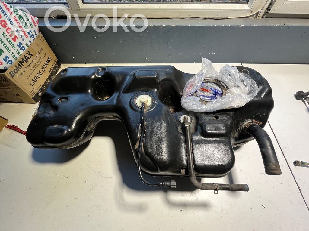Polttoainesäiliö   17201BD70A,FT2F0102171378