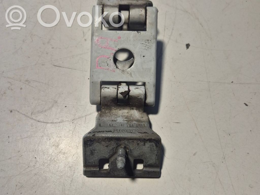 Opel Movano B Loading door lower hinge 