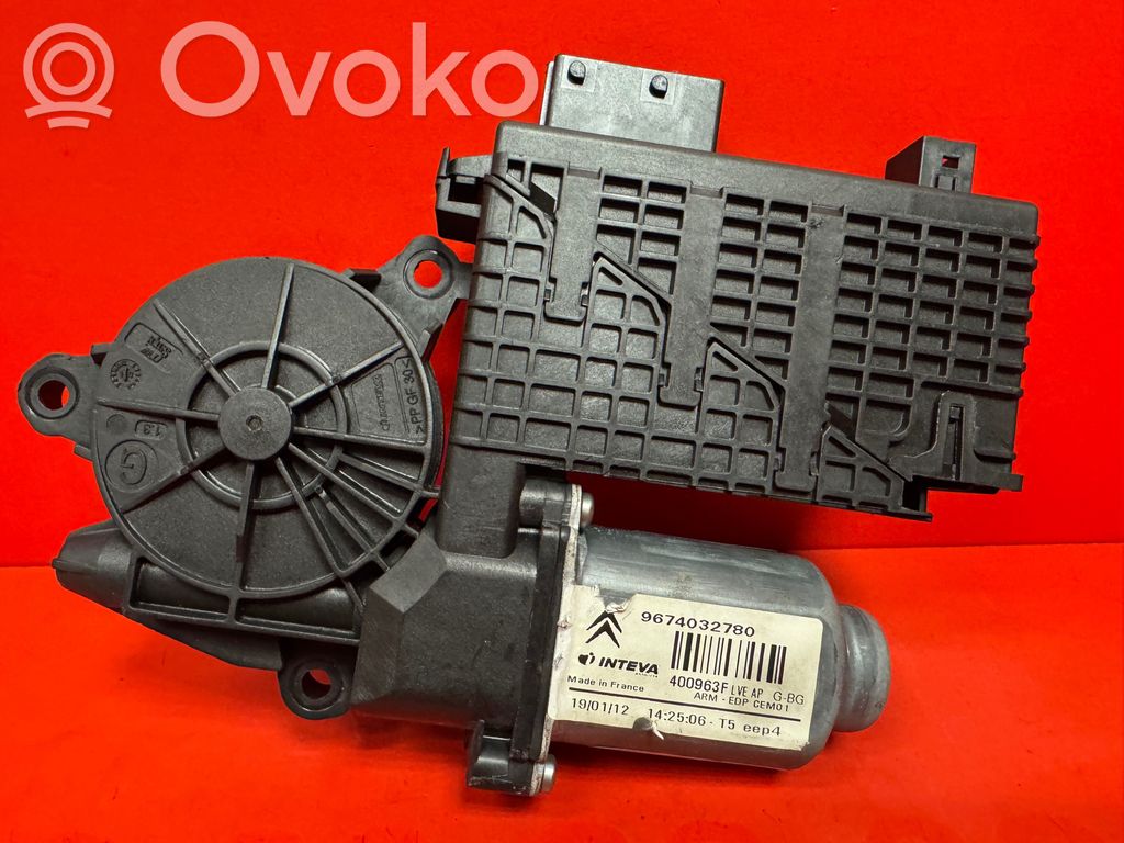 Citroen C4 Grand Picasso Motor del regulador de la ventanilla de la puerta delantera 