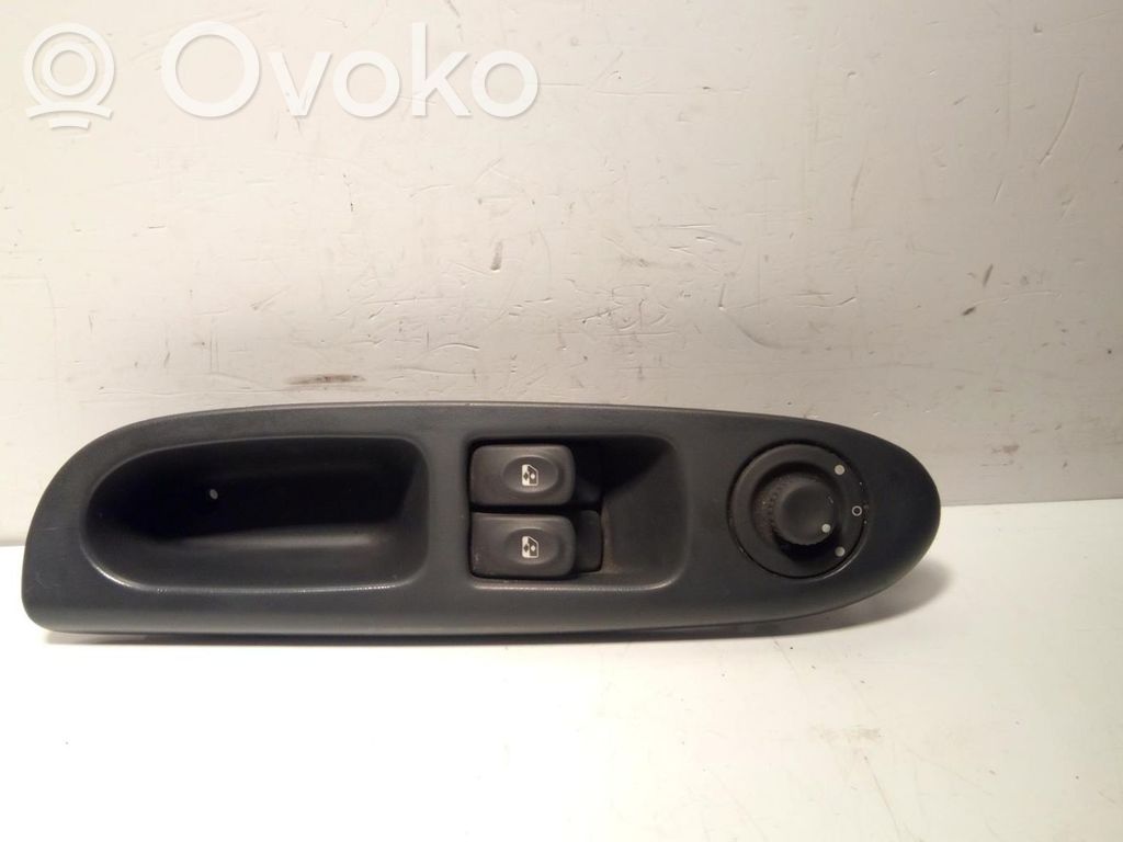 Renault Clio II Comutator comandă geamuri electrice 