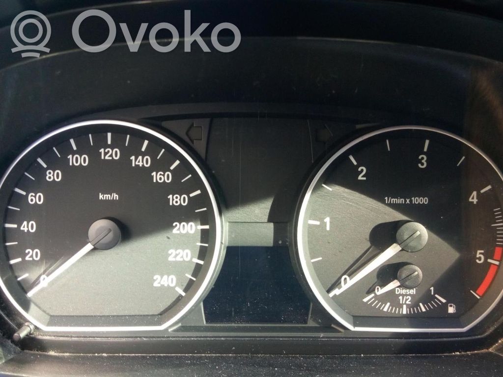 Speedometer (instrument cluster)
