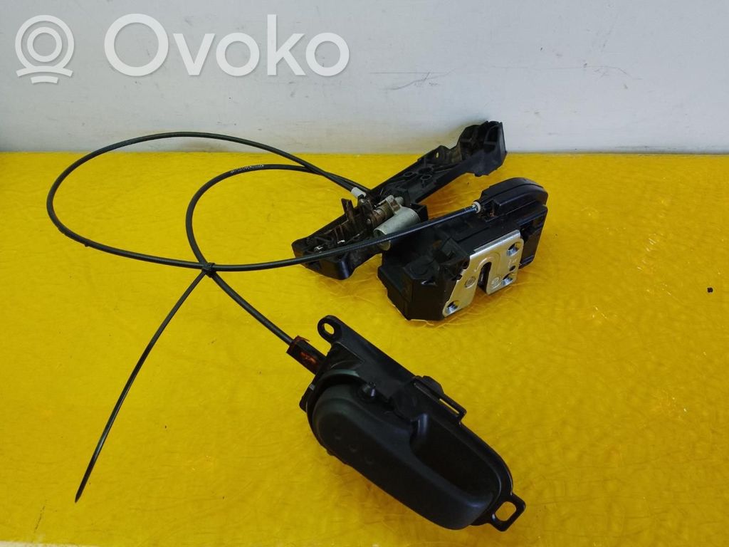 Nissan Note (E11) Front door lock 