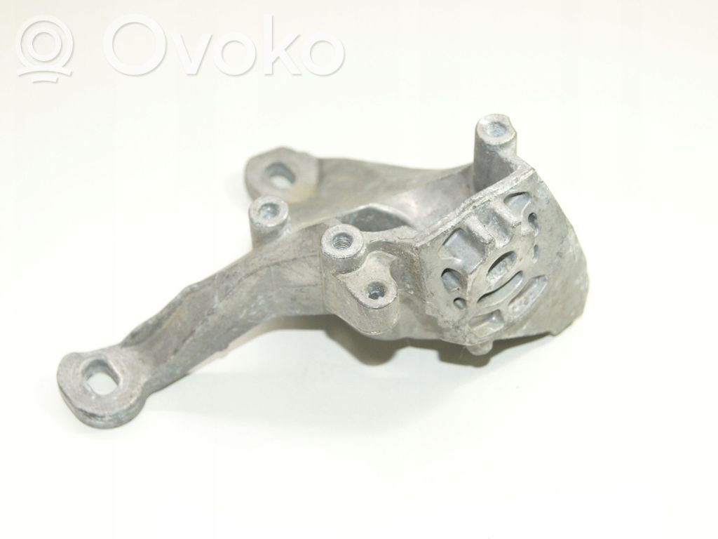 Audi A8 S8 D4 4H Gearbox mounting bracket 