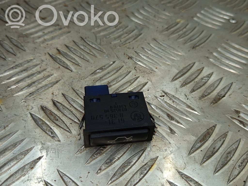 Tailgate opening switch   8365579,03052500