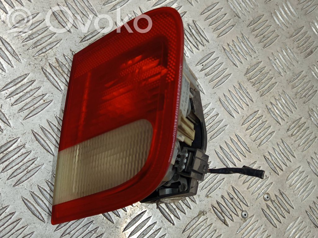 Tailgate rear/tail lights   8364924,230512,5488