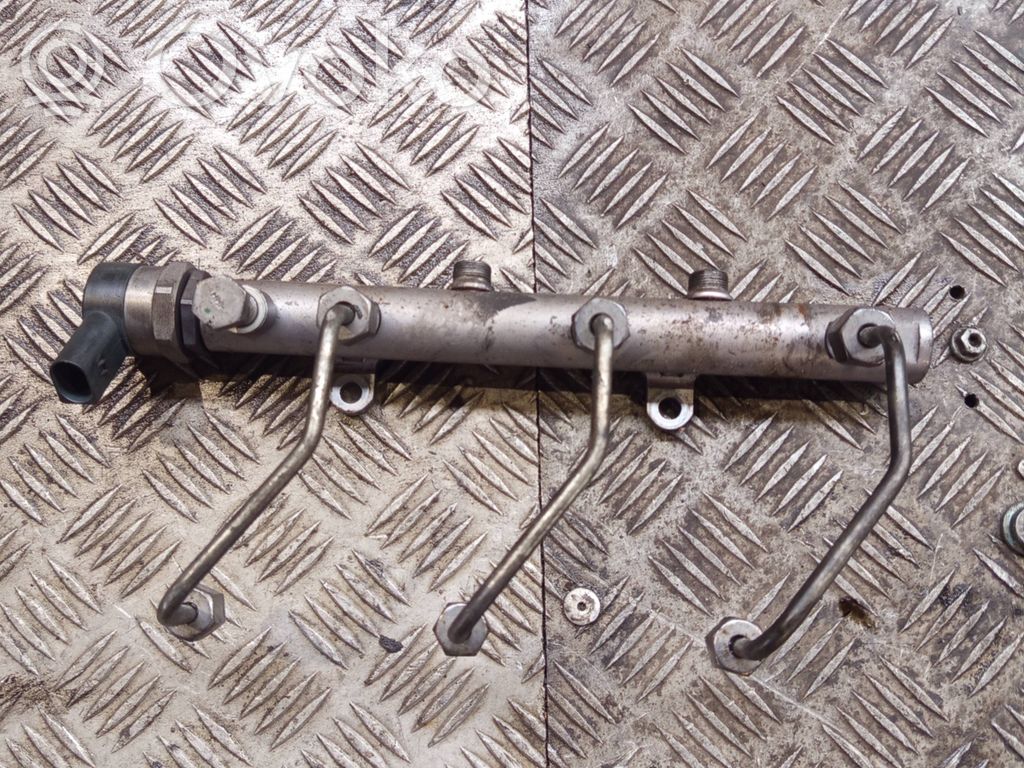 Fuel main line pipe   059130090AF