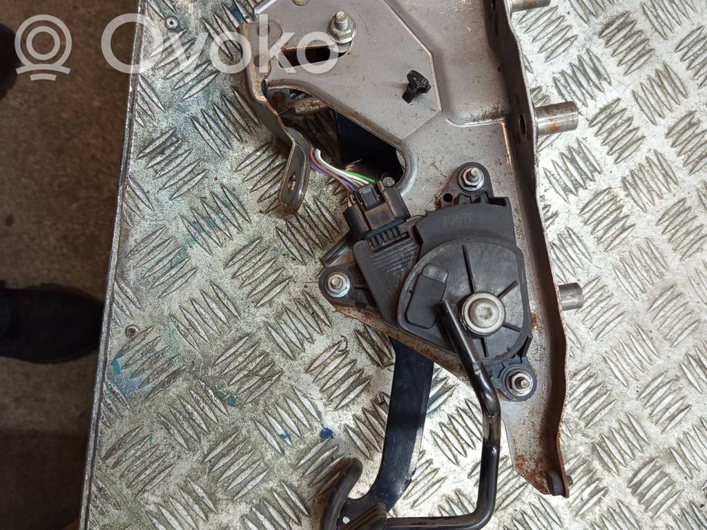 Renault Clio III Accelerator throttle pedal 