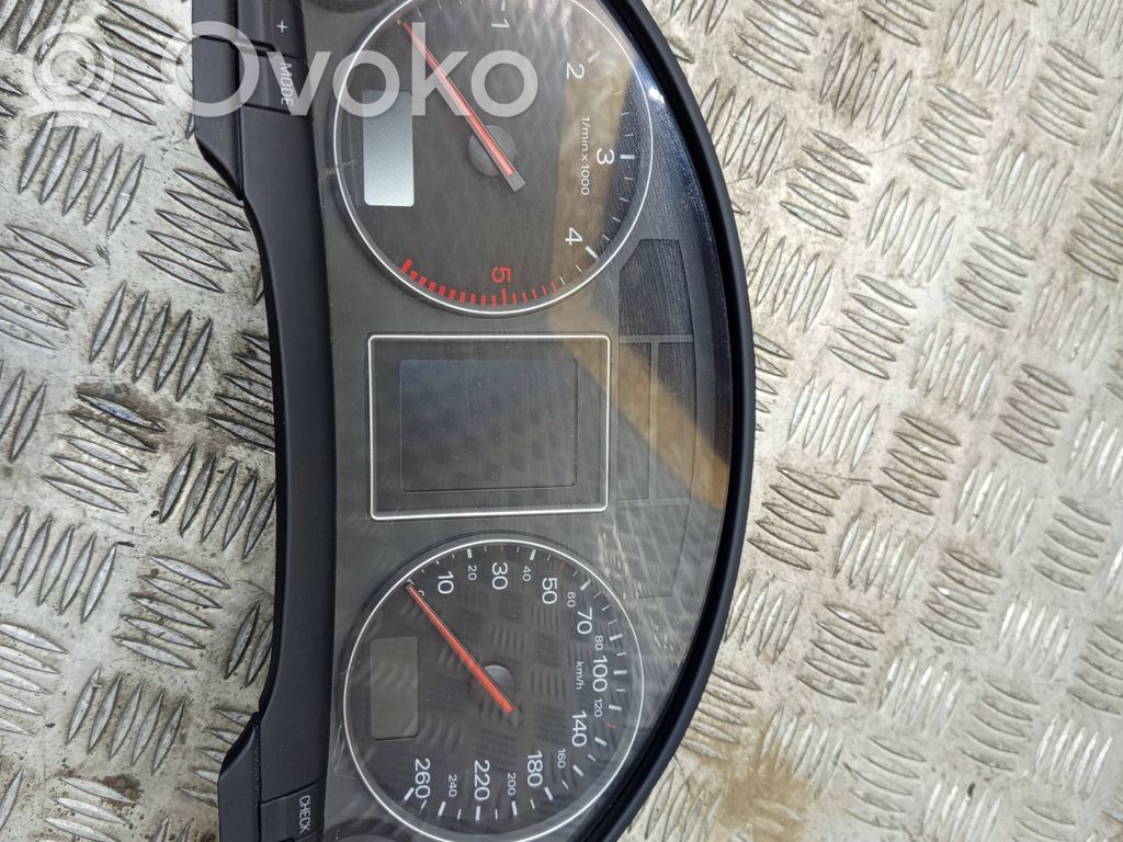 Audi A4 S4 B6 8E 8H Vitezometru (grup de instrumente) 