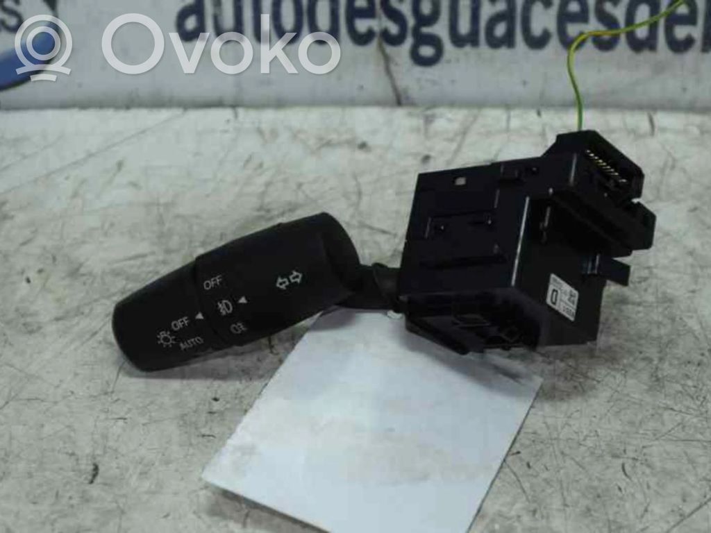 Mazda CX-5 Light switch 