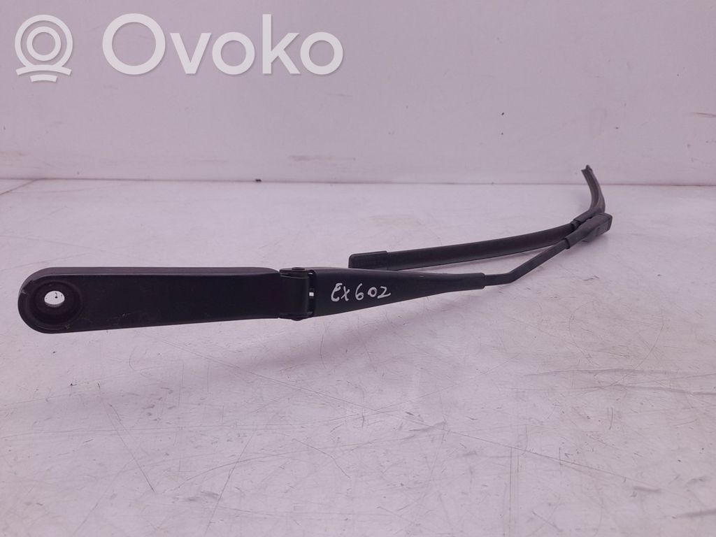 Front wiper blade arm   8X1955407