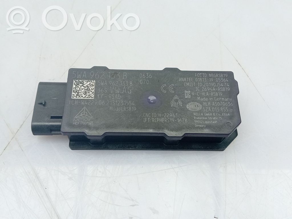 Muut ohjainlaitteet/moduulit   5WA962133B