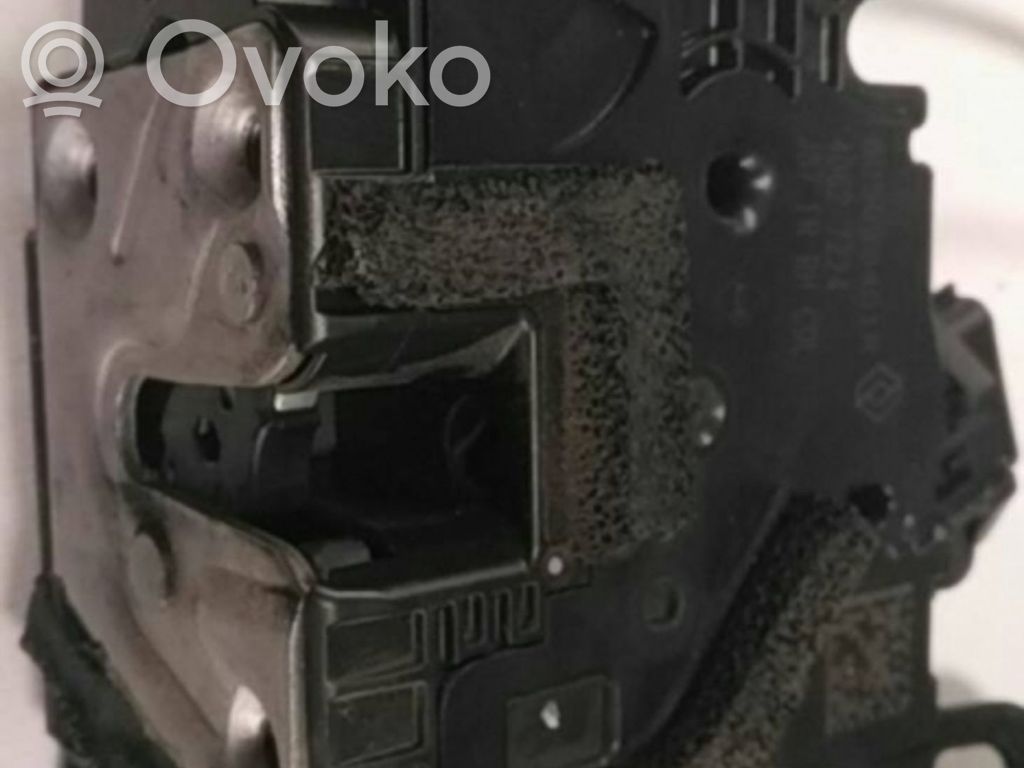 Priekšpusē slēdzene   805020401R