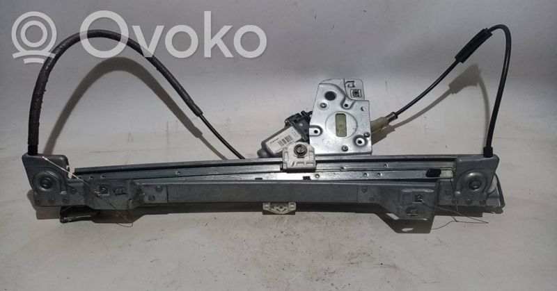 Renault Kangoo II Mecanismo para subir la puerta delantera sin motor 