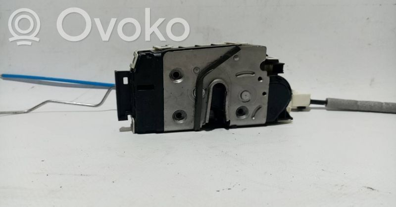 Mercedes-Benz A W176 Türschloss vorne 