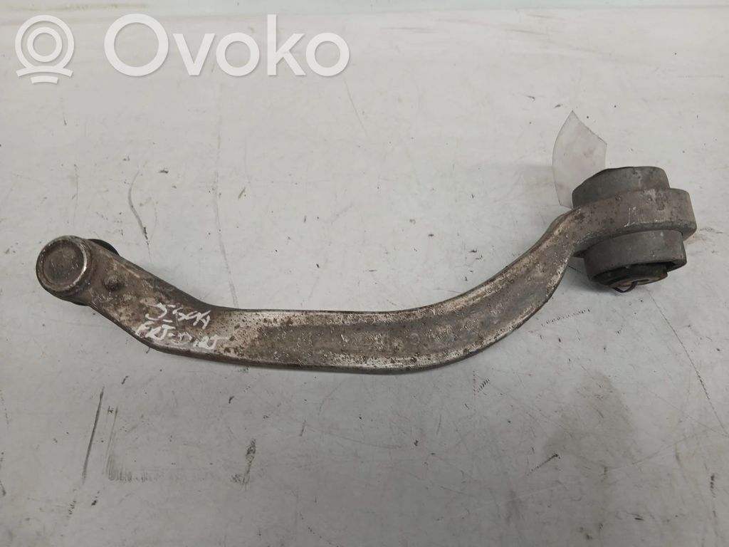 Brazo de suspensión delantero   8E0407155