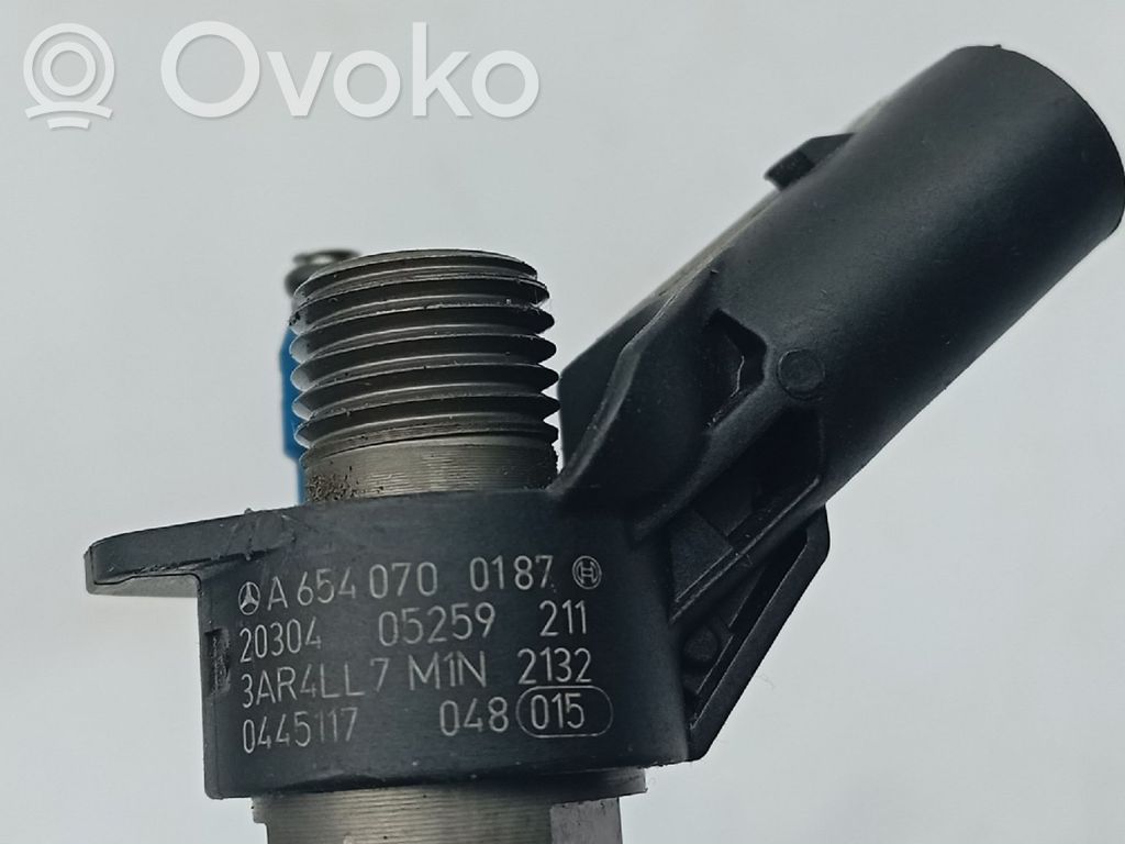 Inyector de combustible   A6540700187