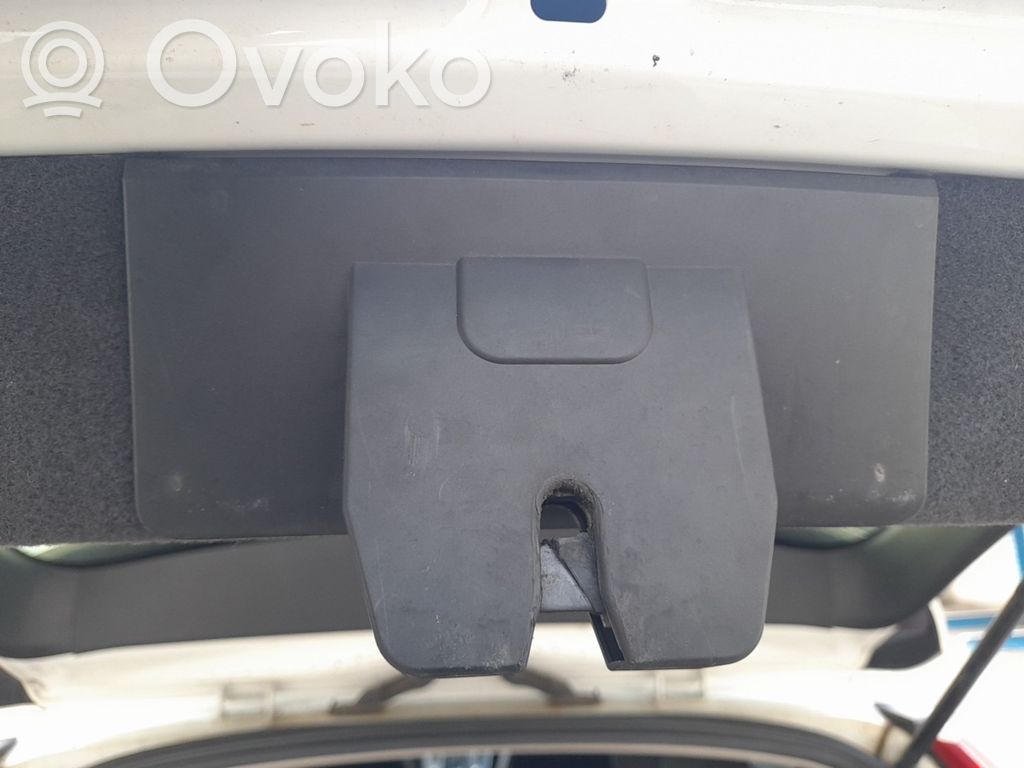 Volvo V60 Zamek tylnej klapy bagażnika 