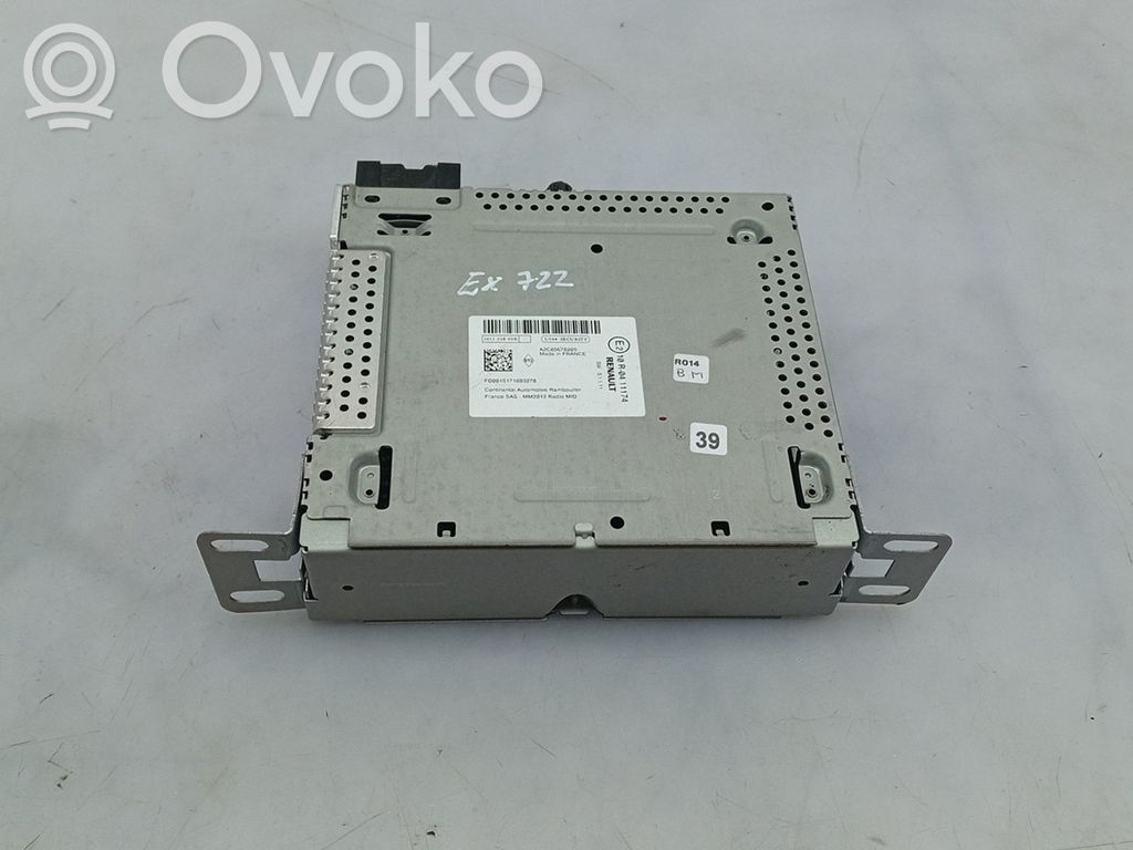Renault Zoe Panel / Radioodtwarzacz CD/DVD/GPS 