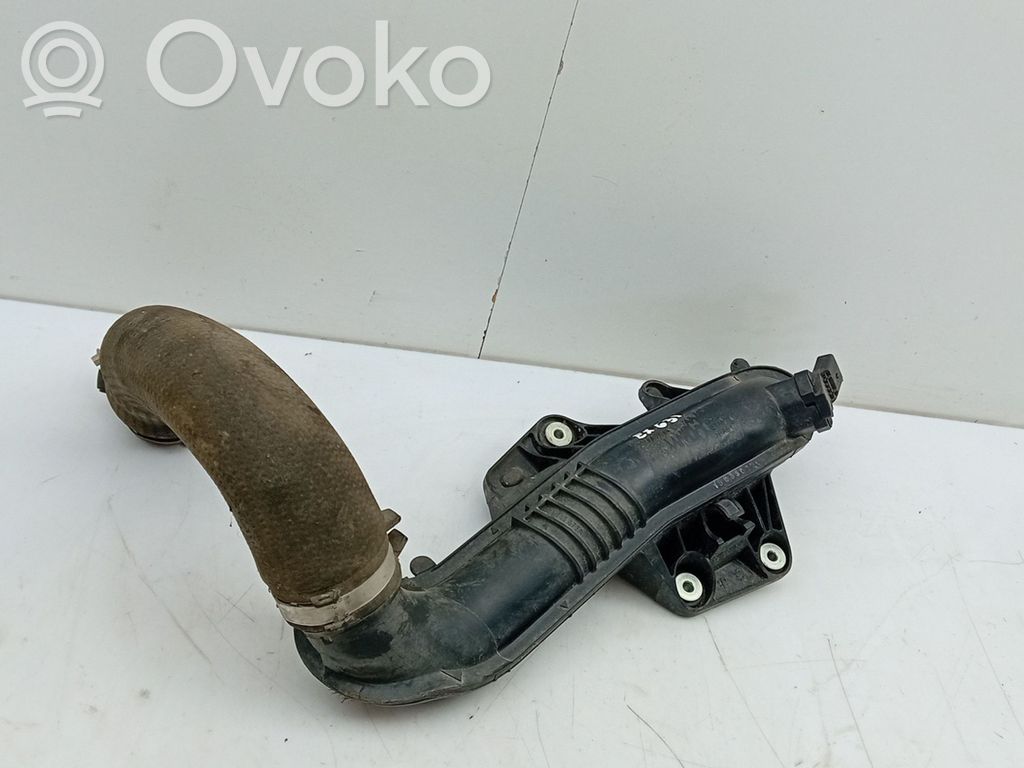 Intercooler hose/pipe   8K0145673A