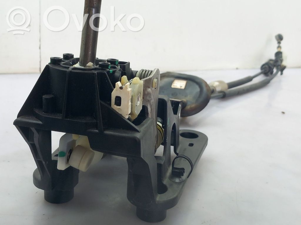 Peugeot 208 I Palanca/selector de cambios 