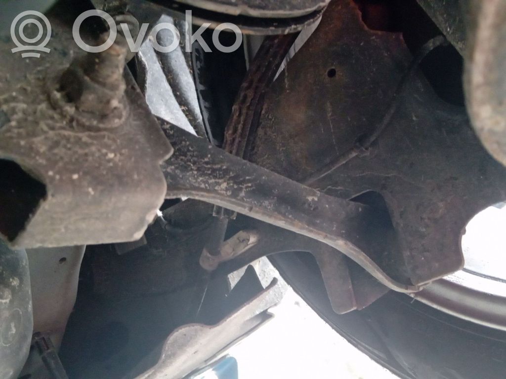 Volvo V40 Wahacz tylny 