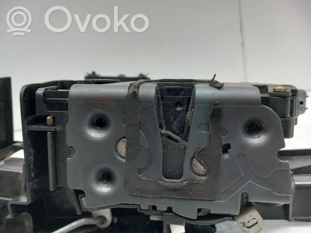 Ford Focus Front door lock 
