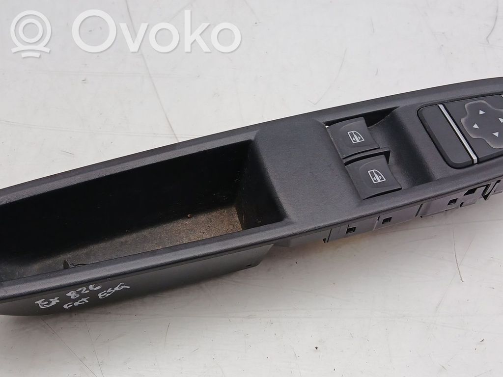 Interruptor del elevalunas eléctrico   809517054R,10023897,244118044R,254117873R,254118044R,4158202010,809611667R,A4158202010
