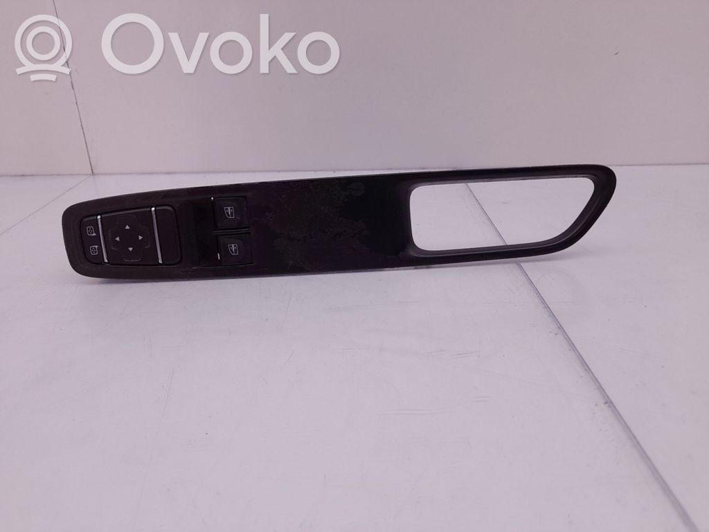 Electric window control switch   256700068R