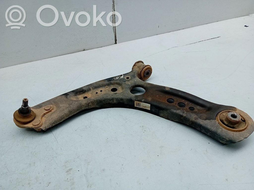 Volkswagen Golf VII Рычаг 