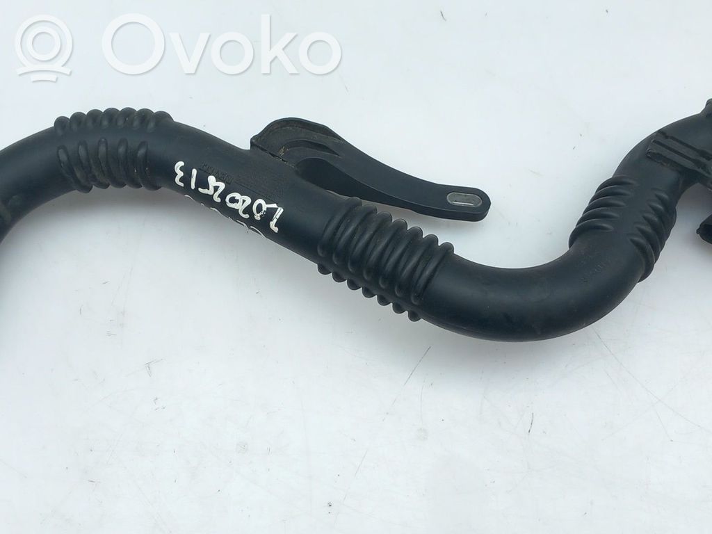 Furtun/conductă intercooler   1049601A