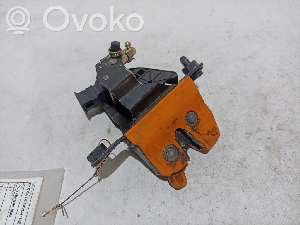 Skoda Octavia Mk1 (1U) Zamek tylnej klapy bagażnika 