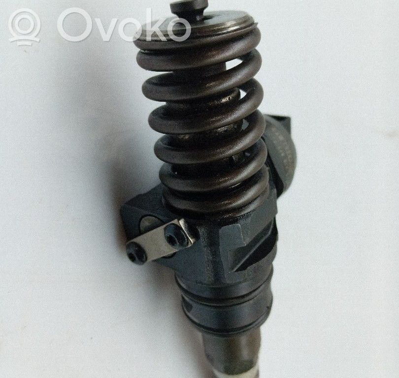 Audi A4 S4 B7 8E 8H Injektor Einspritzdüse 