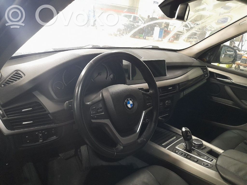 BMW X5 F15 Oro pagalvių komplektas