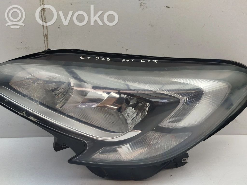 Opel Corsa E Priekinis žibintas 