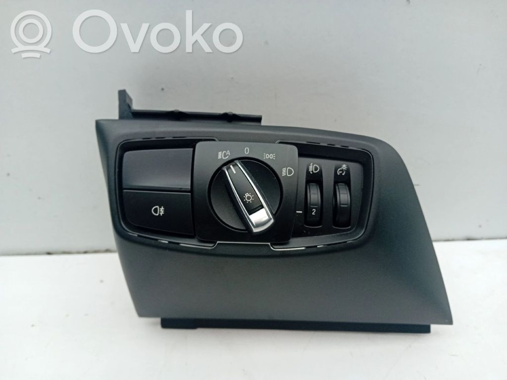 Light switch   9311725