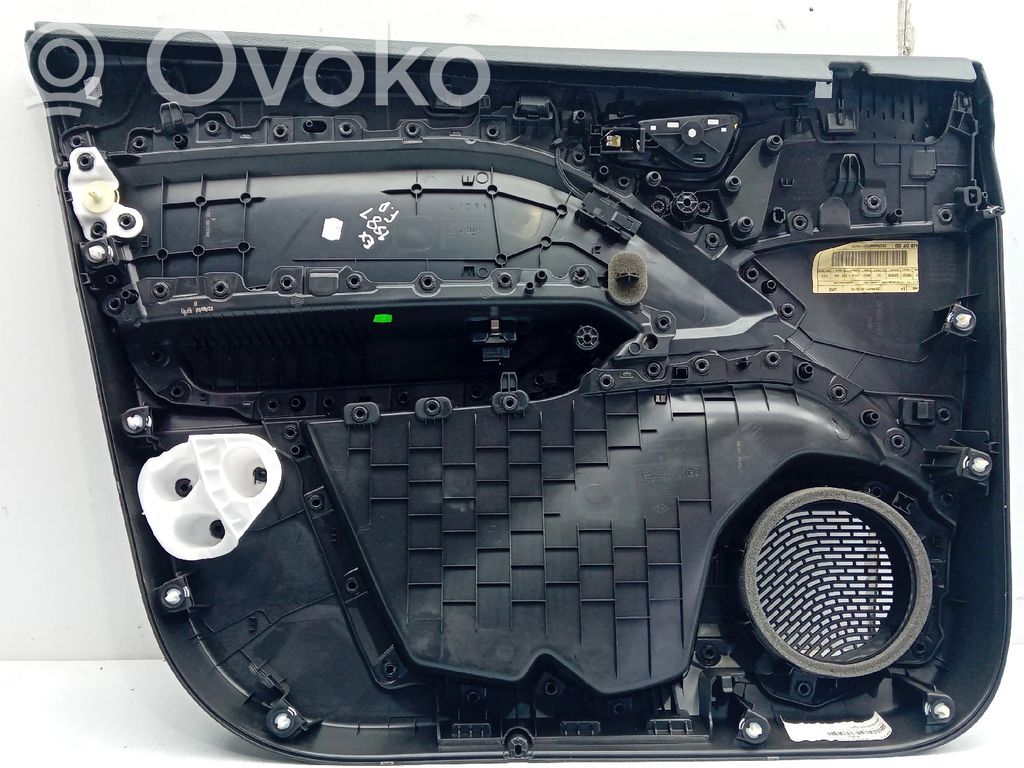 Renault Captur II Priekšējo durvju apdare 