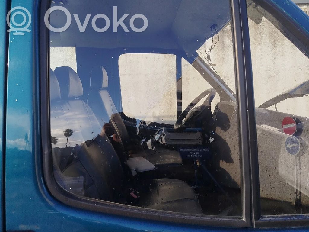 Ford Transit Etuoven ikkunalasi, neliovinen malli 