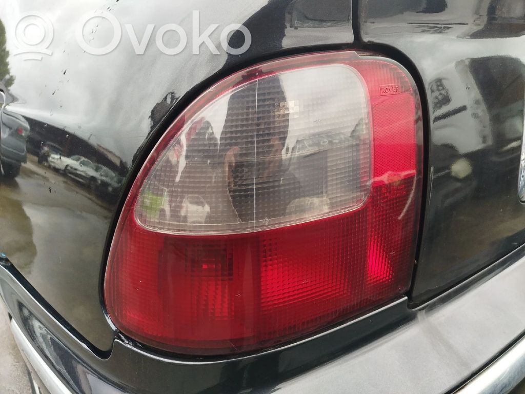 Tailgate rear/tail lights