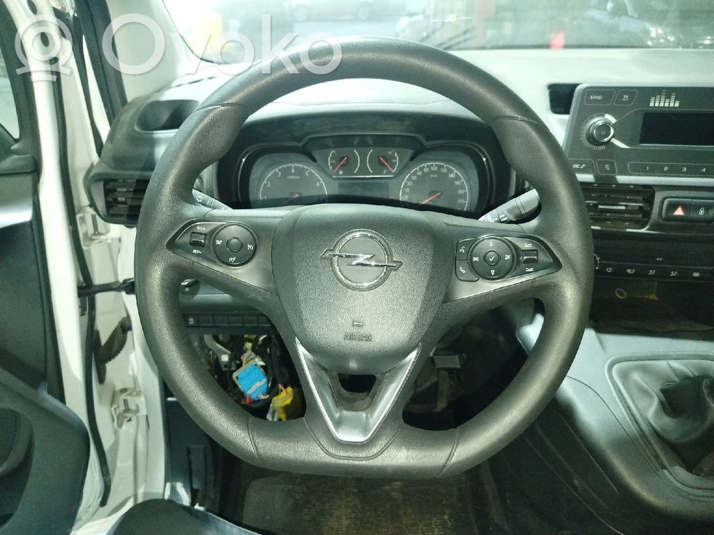 Opel Combo E Volante 
